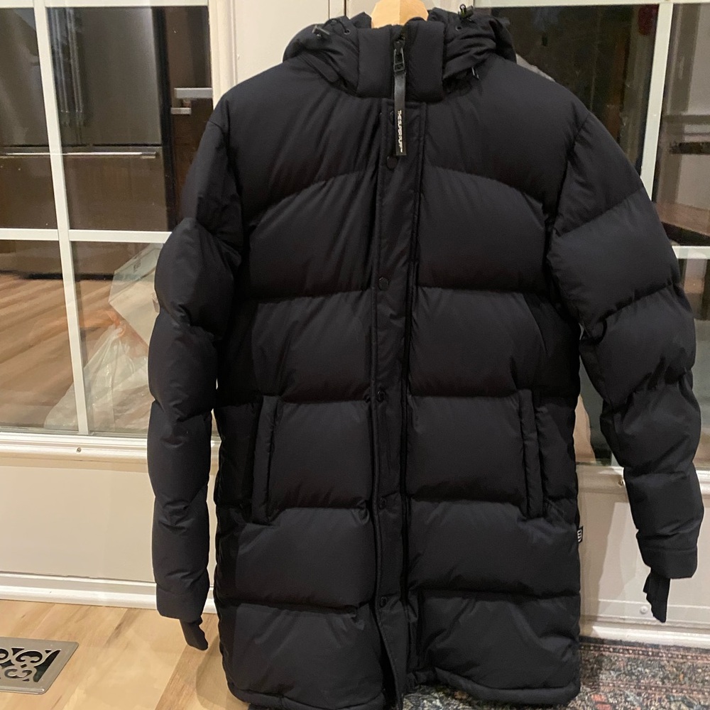 Aritizia Super Puff Mid Length Black Puffer Jacket